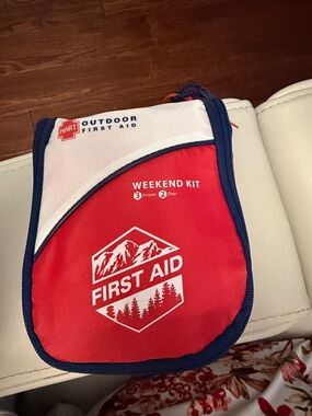 Hart Outdoor First Aid Weekend Kit - Red & White NWT
